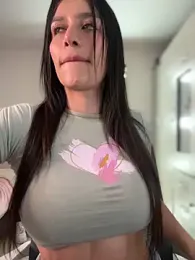 Emmily_19 webcam model stream image