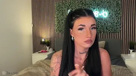 LizaRoxx webcam model stream image