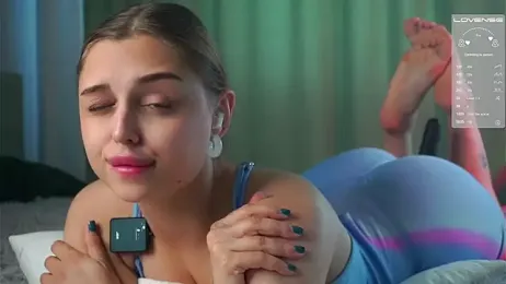 SynneAytes webcam model stream image