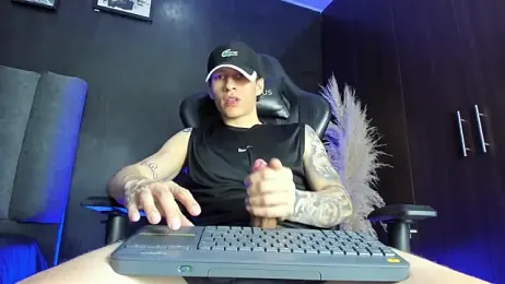 Enzo_Maserati webcam stripchat model stream image