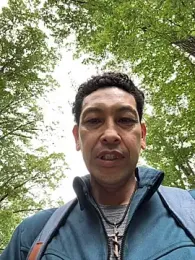 Hideen-real-face webcam model stream image