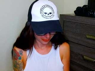 tighttinymilf camsoda stream image