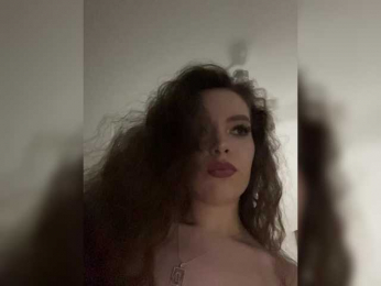 YourLadyyy bongacams stream image
