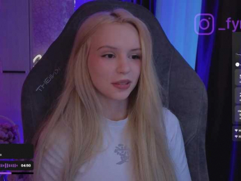 fymryn bongacams stream image
