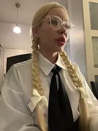 babydolll stripchat stream image