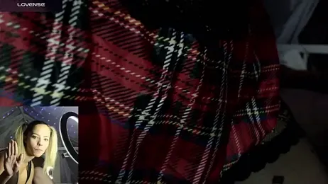 allinqueen stripchat stream image