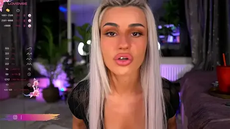 Serene_Sophiex stripchat stream image