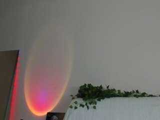 may-flowere camsoda stream image