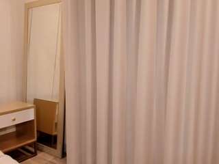 mili-moon camsoda stream image