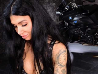 -BABAYAGA- bongacams stream image