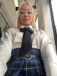 babydolll stripchat stream image