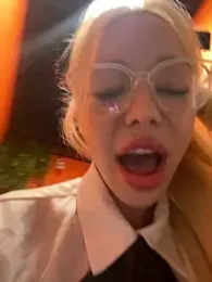 babydolll stripchat stream image