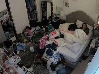 voyeurcam-hornyhostel-02 camsoda stream image