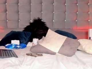 pocahontasfg camsoda stream image