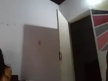 thasmyni stripchat stream image