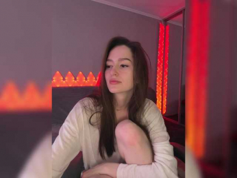 whiteTEA bongacams stream image