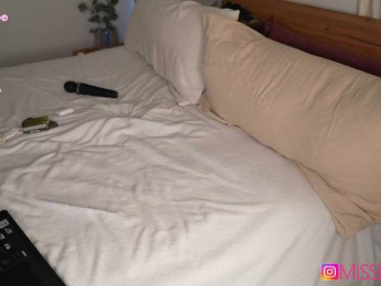 AlexiaFoxMd bongacams stream image