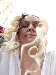 Bondgirl_013 stripchat stream image