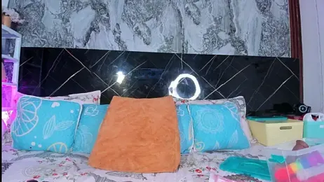 EmilyyGomez stripchat stream image