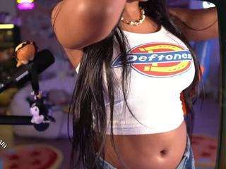 lovenzia camsoda stream image