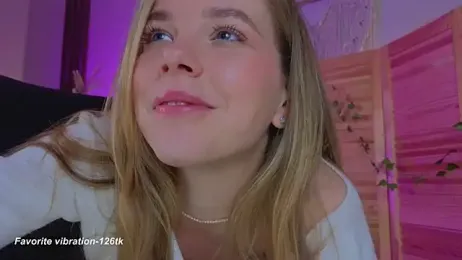 milly_shy stripchat stream image