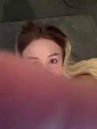 CherryEmmy stripchat stream image