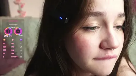 AmiLewis stripchat stream image