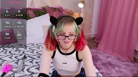 CoralineYoung stripchat stream image