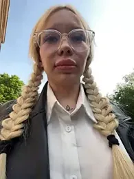 babydolll stripchat stream image