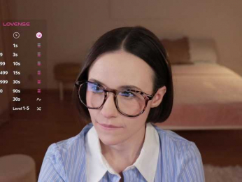 MissEssie bongacams stream image