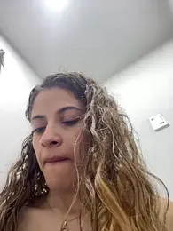 alana15 stripchat stream image