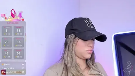 ScarlettAndClark stripchat stream image