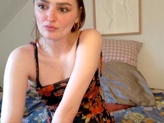 Kiera Harris flirt4free stream image, 11.06.2025 04:00