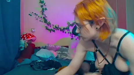 TrickyKitsune stripchat stream image