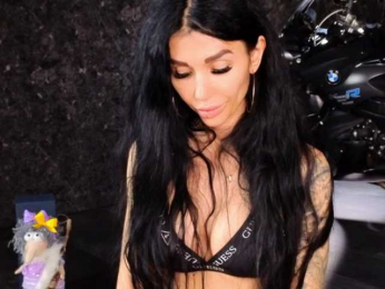 -BABAYAGA- bongacams stream image