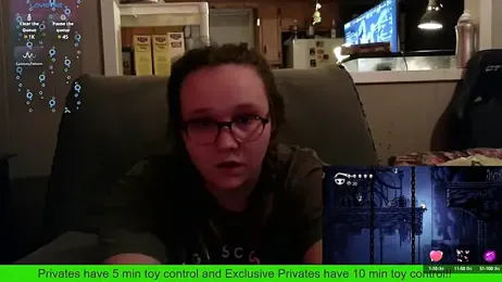 TurtleLady420 stripchat stream image