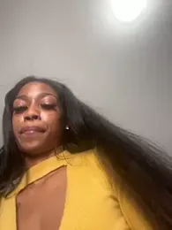 mismialove stripchat stream image