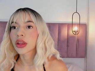 dulce-small camsoda stream image