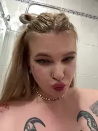 RollingGirls stripchat stream image