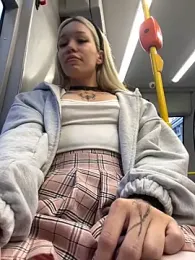 babydolll stripchat stream image