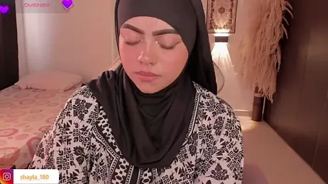 shayla_18 stripchat stream image