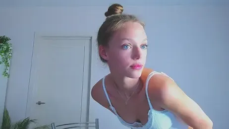 Sweet_Piece stripchat stream image