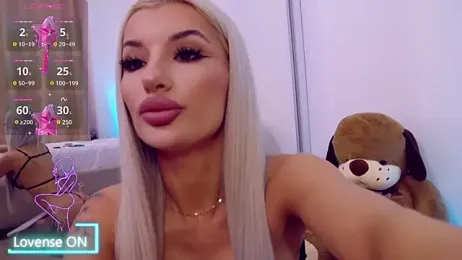 CelyneMay stripchat stream image