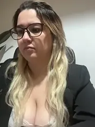 amooraaamoon stripchat stream image