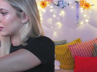 Maci Reynolds flirt4free stream image