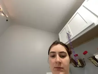 Snowbunnycake_131 stripchat stream image