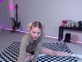 petitebrat chaturbate stream image