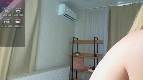 QueenieClagg stripchat stream image