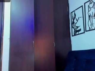 roxanasmiith camsoda stream image