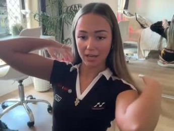 luvlivvyy chaturbate stream image